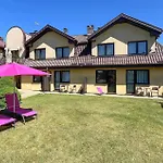 Cozy In With Swimming Pool Apartman *