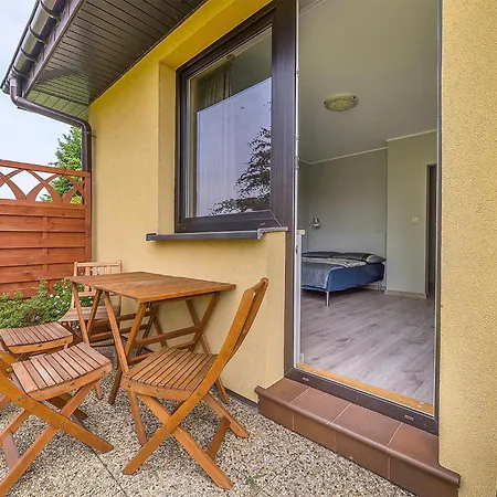 1 Bedroom Lovely Apartment In Rowy Apartment