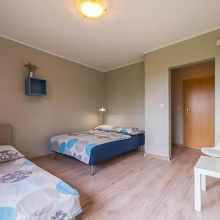 1 Bedroom Lovely Apartment In Rowy Apartment